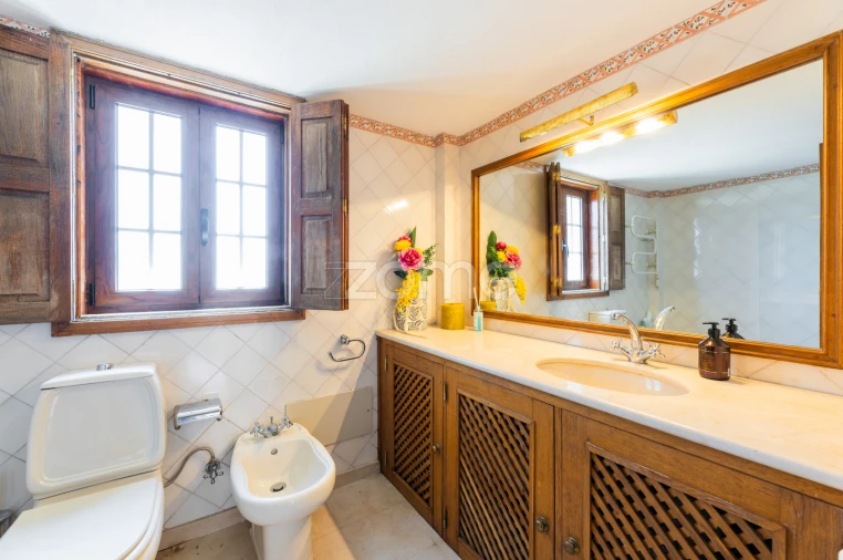 Moradia T6 para Venda em Ventosa e Cova Foto 12