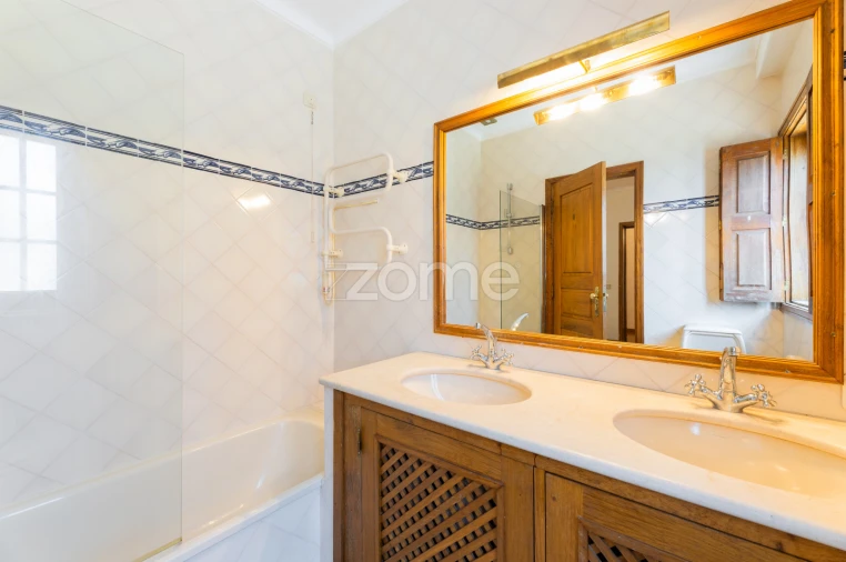 Moradia T6 para Venda em Ventosa e Cova Foto 23