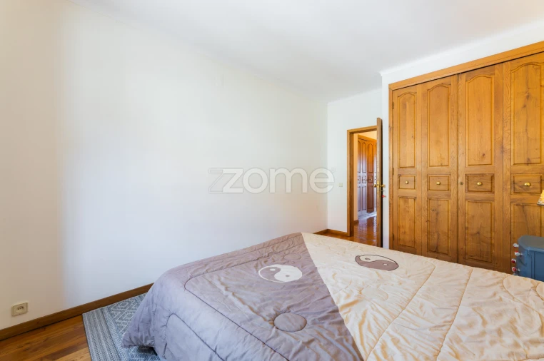 Moradia T6 para Venda em Ventosa e Cova Foto 26