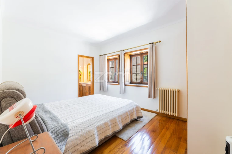 Moradia T6 para Venda em Ventosa e Cova Foto 28