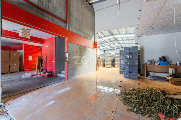 Terreno Comércio / Armazém para Arrendamento em Merelim (São Pedro) e Frossos Foto 12