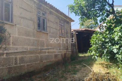 Moradia T6 para Venda em Barreiros e Cepões