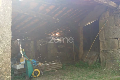 Moradia T6 para Venda em Barreiros e Cepões