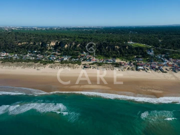 Moradia T4 para Venda em Charneca de Caparica e Sobreda