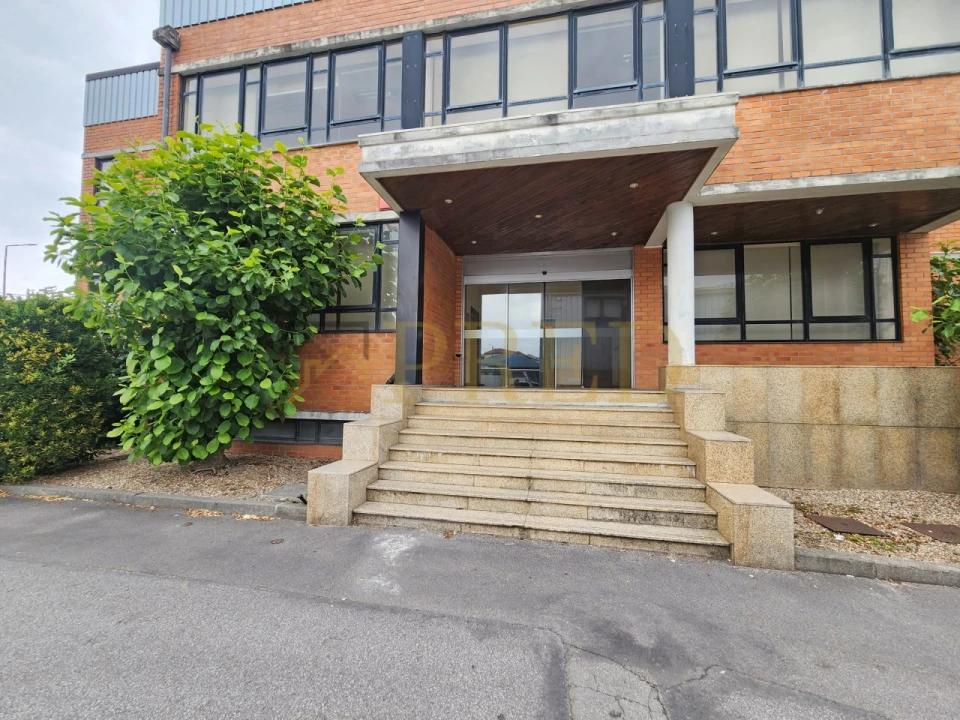 Escritório para Arrendamento em Pedroso e Seixezelo Foto 8