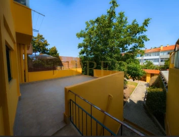 Apartamento T2 para Arrendamento em Ramalde