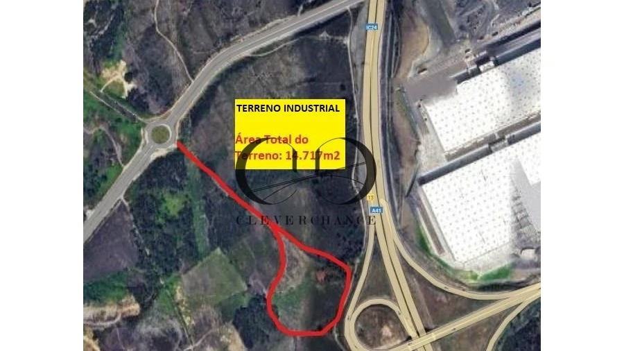 Terreno Comércio / Armazém para Venda em Campo e Sobrado