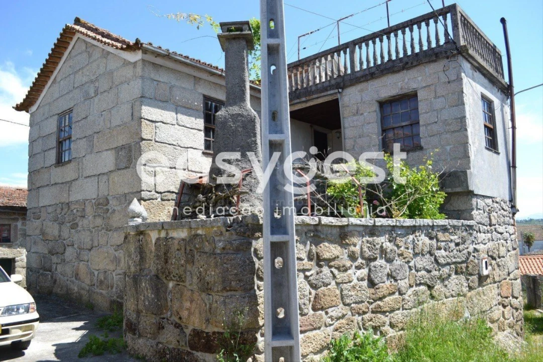 Moradia T4 para Venda em Travancinha Foto 3