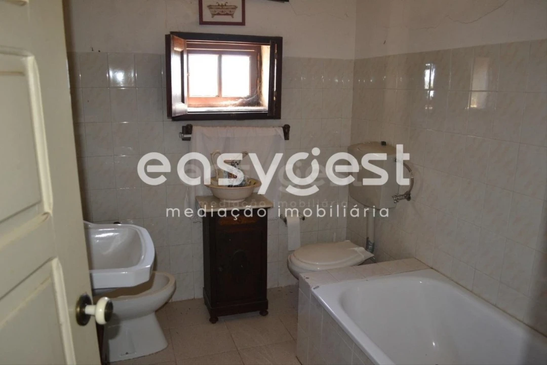 Moradia T4 para Venda em Travancinha Foto 16