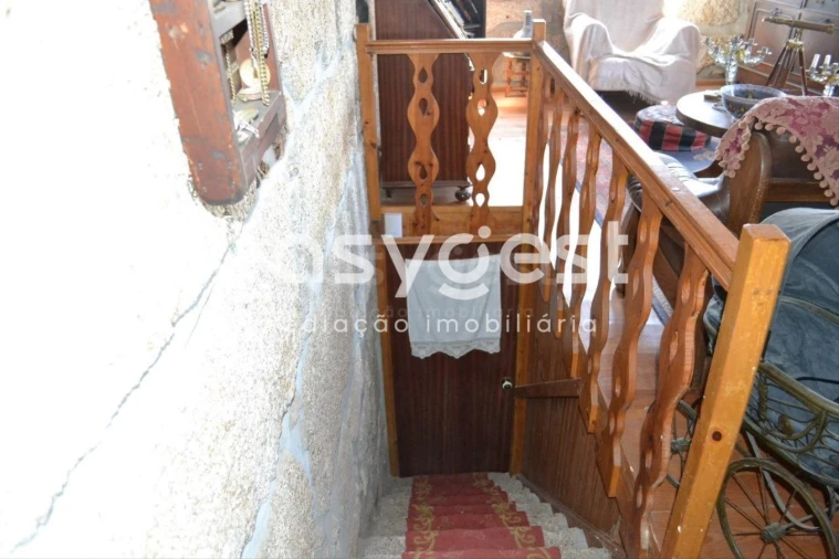 Moradia T4 para Venda em Travancinha Foto 11