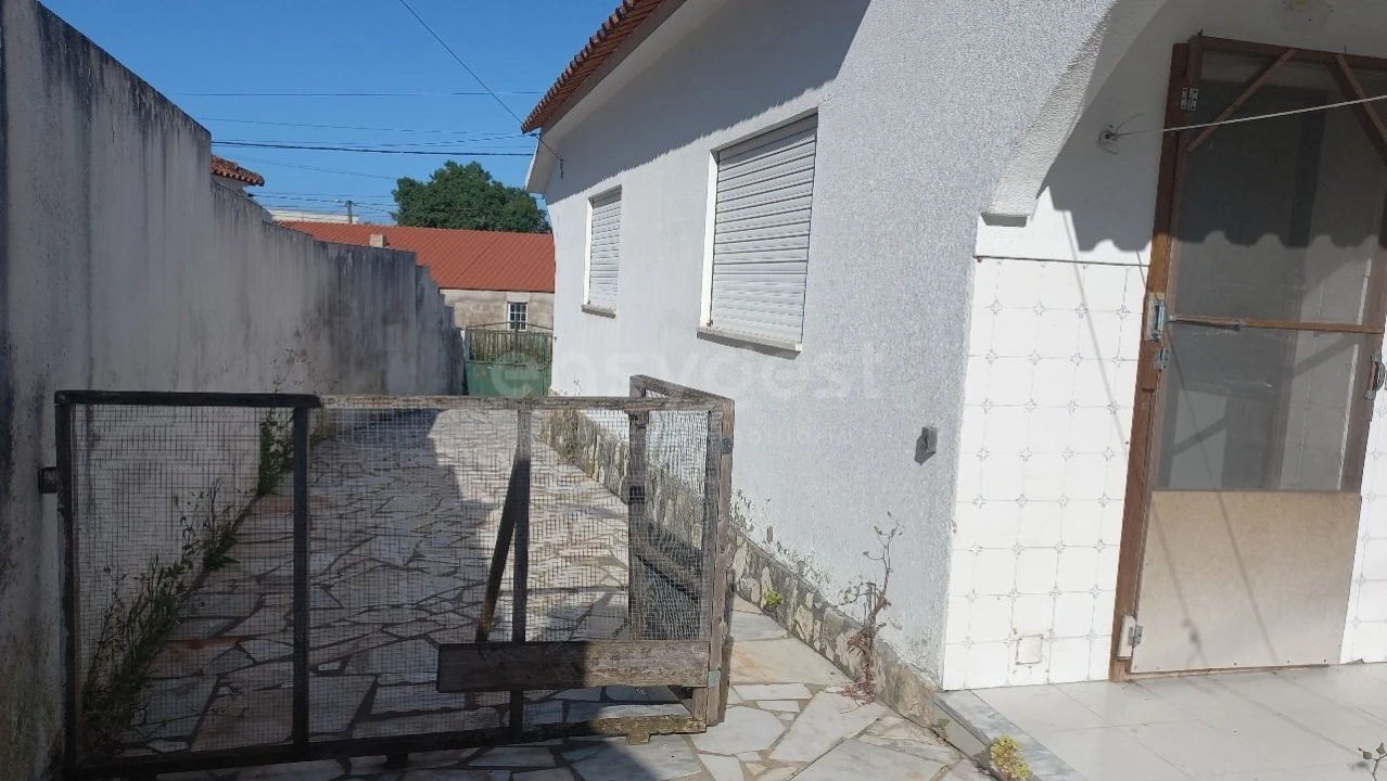 Moradia T2 para Venda em Achete, Azoia de Baixo e Póvoa de Santarém Foto 9