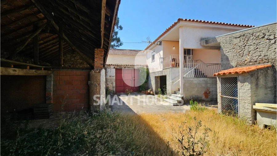 Moradia T2 para Venda em Ázere e Covelo Foto 16