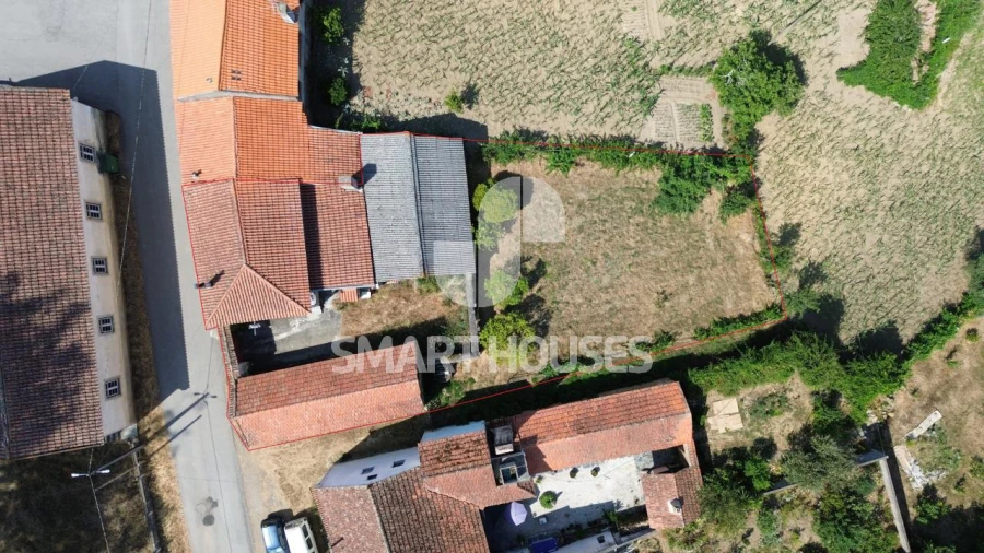 Moradia T2 para Venda em Ázere e Covelo Foto 32