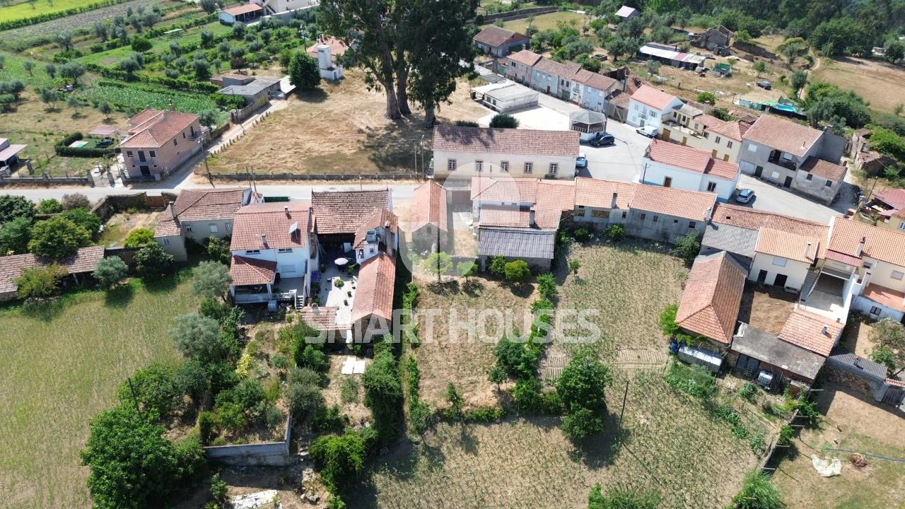 Moradia T2 para Venda em Ázere e Covelo Foto 30