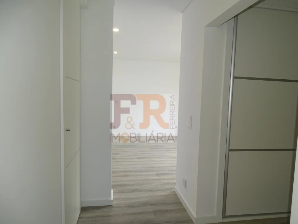 Moradia T4 para Venda em Fernao Ferro Foto 15