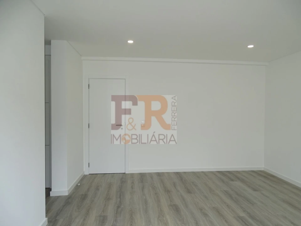 Moradia T4 para Venda em Fernao Ferro Foto 19