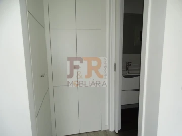 Moradia T4 para Venda em Fernao Ferro