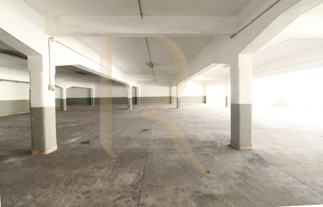 Armazém para Venda em Amora Foto 2