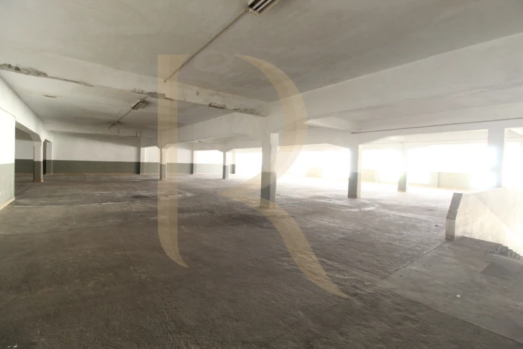 Armazém para Venda em Amora Foto 3