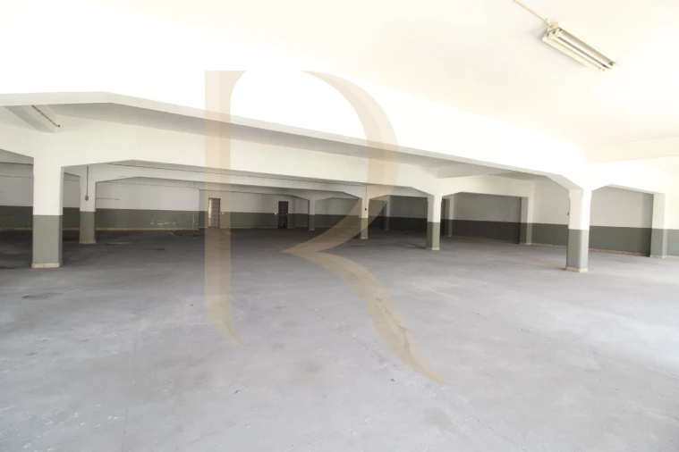 Armazém para Venda em Amora Foto 5