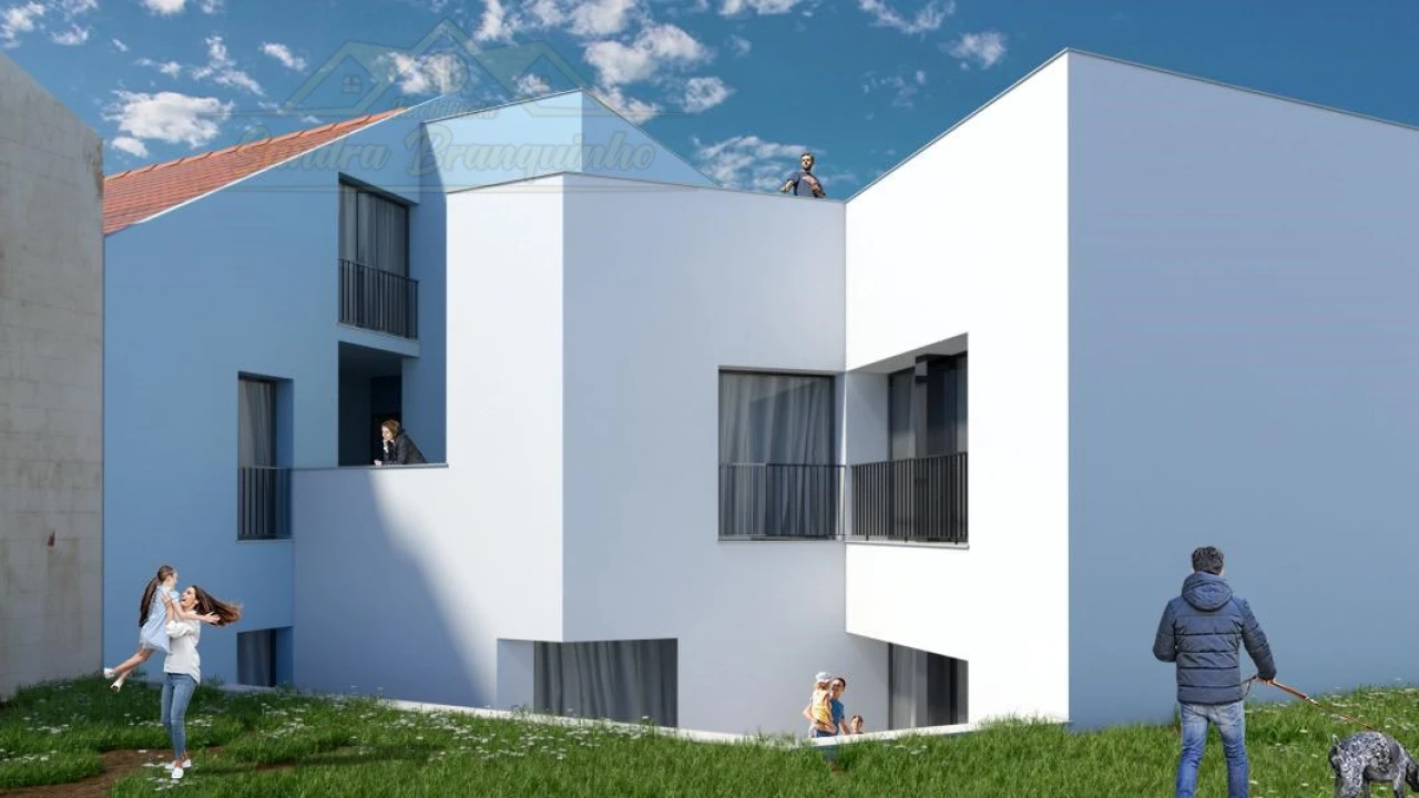 Apartamento T2 para Venda em Sapataria Foto 1