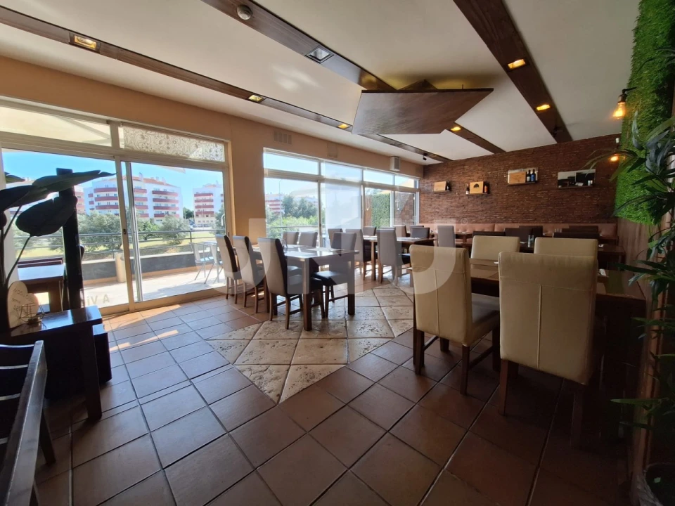 Negócio para Cedência de Quotas em Seixal, Arrentela e Aldeia de Paio Pires Foto 1