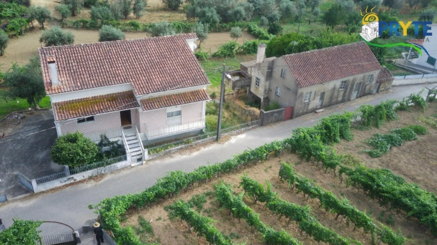 Moradia T3 para Venda em Varzea dos Cavaleiros Foto 2