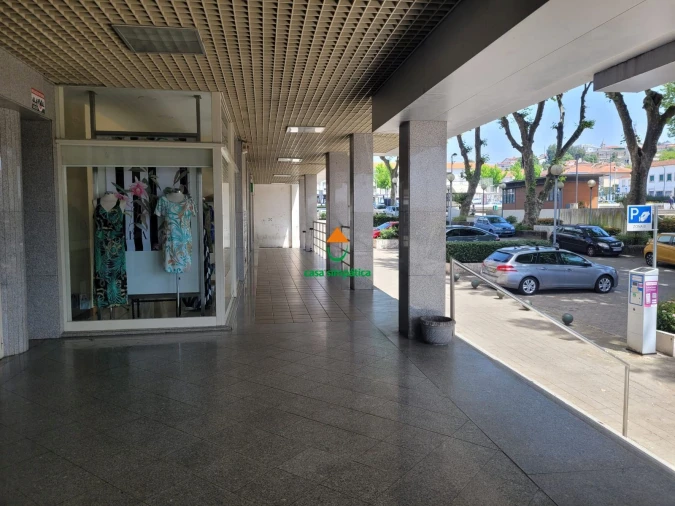 Loja para Venda em Gondomar (São Cosme), Valbom e Jovim Foto 7