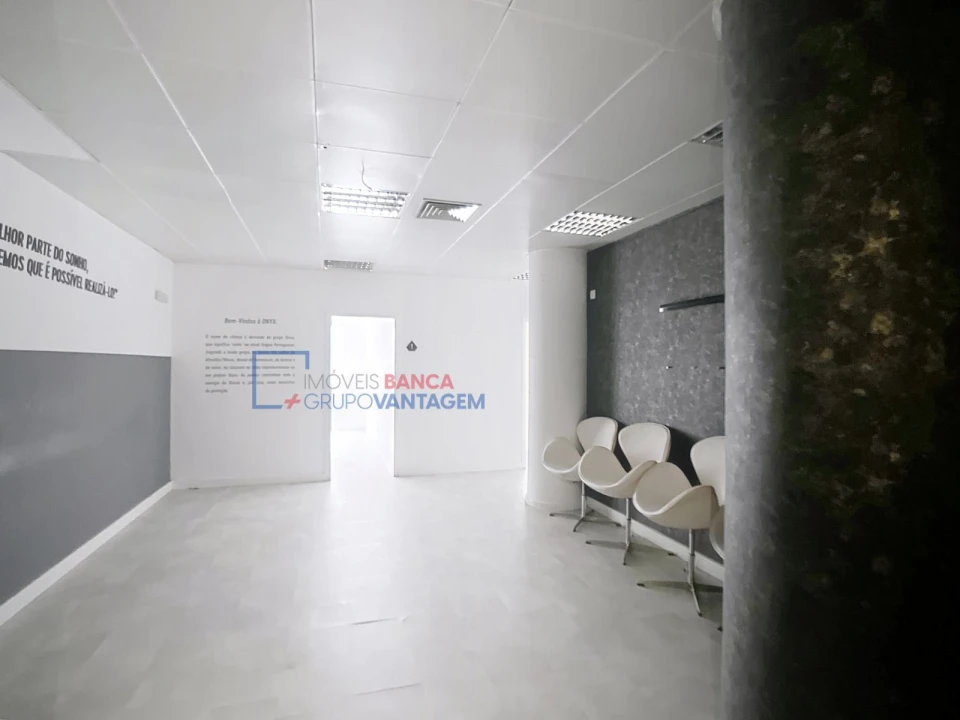 Escritório para Arrendamento em São Domingos de Benfica Foto 4