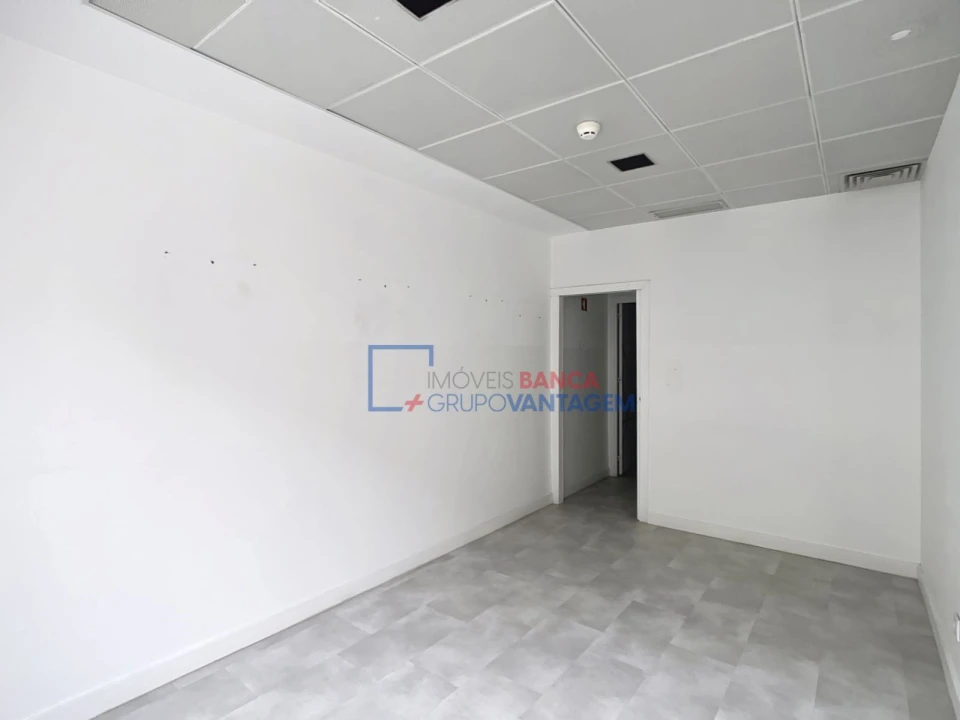 Escritório para Arrendamento em São Domingos de Benfica Foto 11