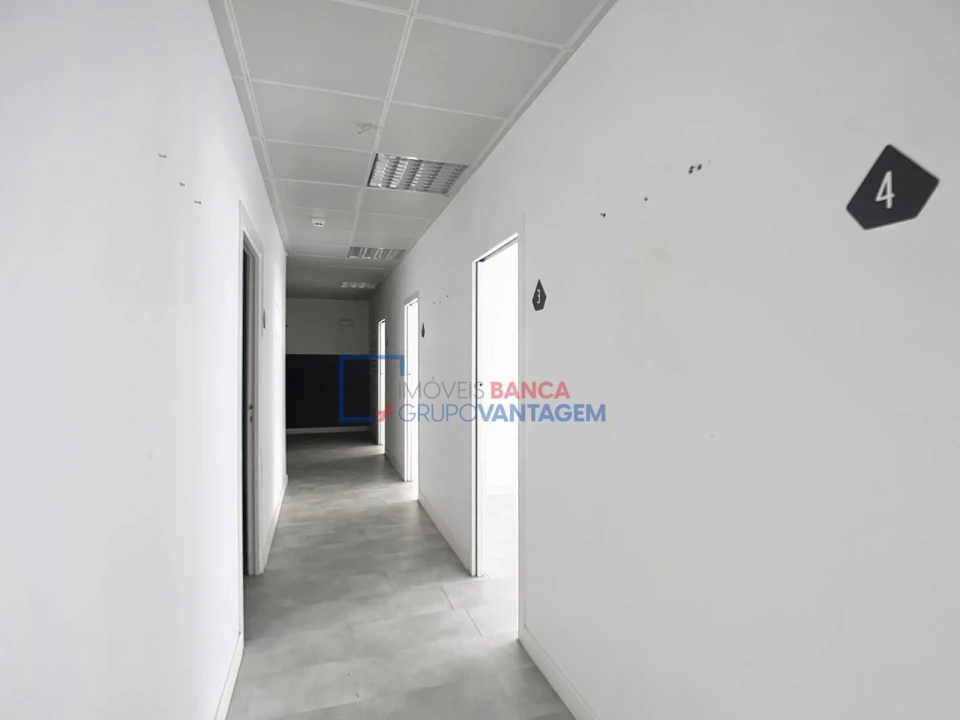 Escritório para Arrendamento em São Domingos de Benfica Foto 14