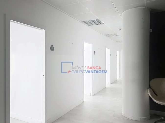 Escritório para Arrendamento em São Domingos de Benfica Foto 5