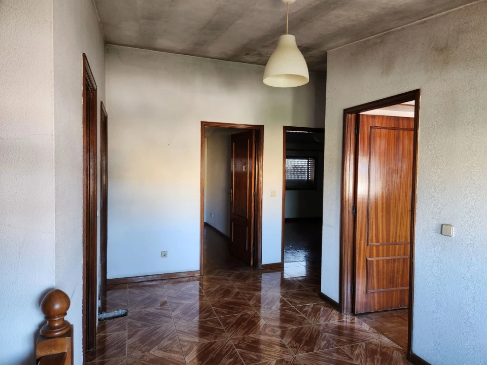 Apartamento T4 para Arrendamento em Alfena Foto 13