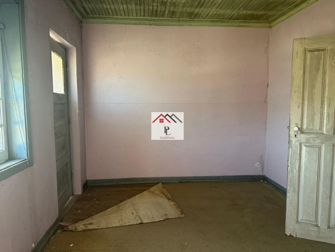 Moradia T4 para Venda em Ceira Foto 13