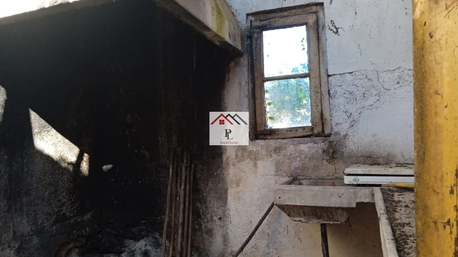 Moradia T4 para Venda em Ceira Foto 31