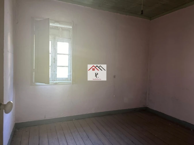 Moradia T4 para Venda em Ceira Foto 27