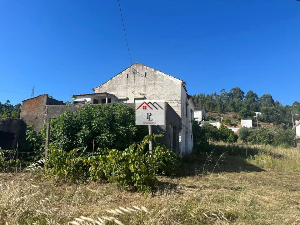 Moradia T4 para Venda em Ceira Foto 1