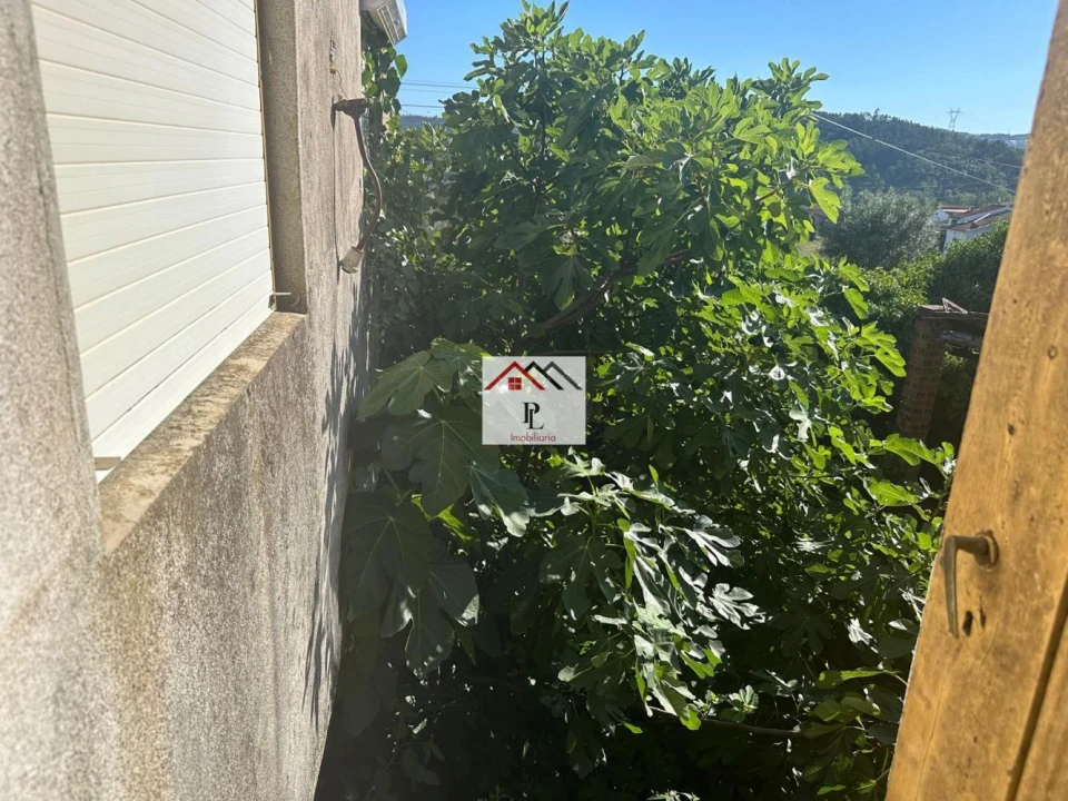 Moradia T4 para Venda em Ceira Foto 19