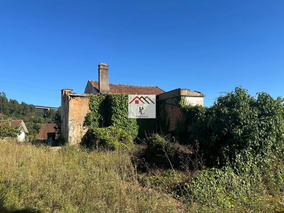 Moradia T4 para Venda em Ceira Foto 10