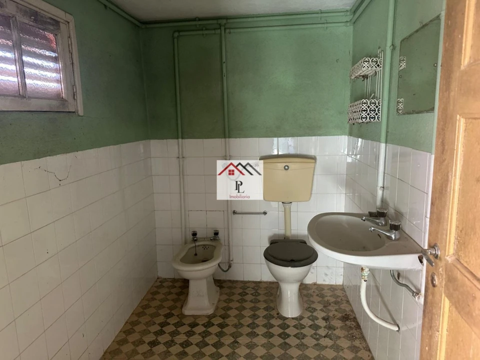 Moradia T4 para Venda em Ceira Foto 21