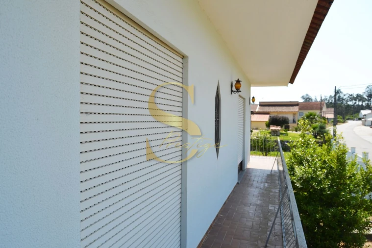 Moradia T4 para Venda em Guia, Ilha e Mata Mourisca Foto 3