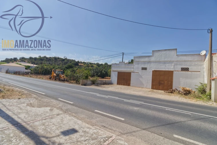 Loja para Arrendamento em Loule (São Sebastião) Foto 2