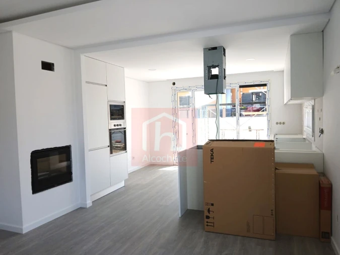 Moradia T4 para Venda em Fernao Ferro Foto 6