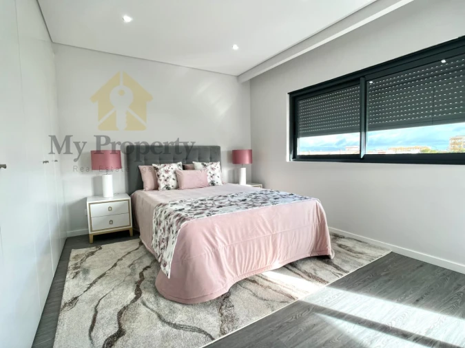 Apartamento T2 para Venda em Quelfes Foto 11