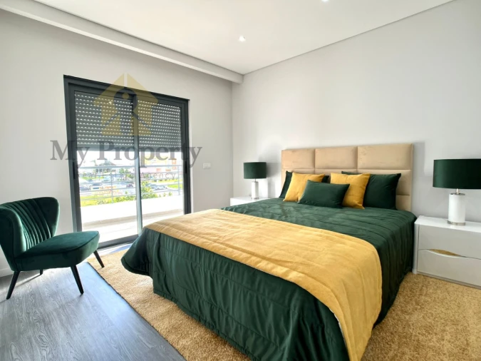 Apartamento T2 para Venda em Quelfes Foto 12