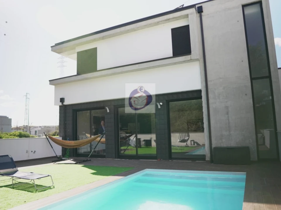 Moradia T4 para Venda em Palmeira Foto 4