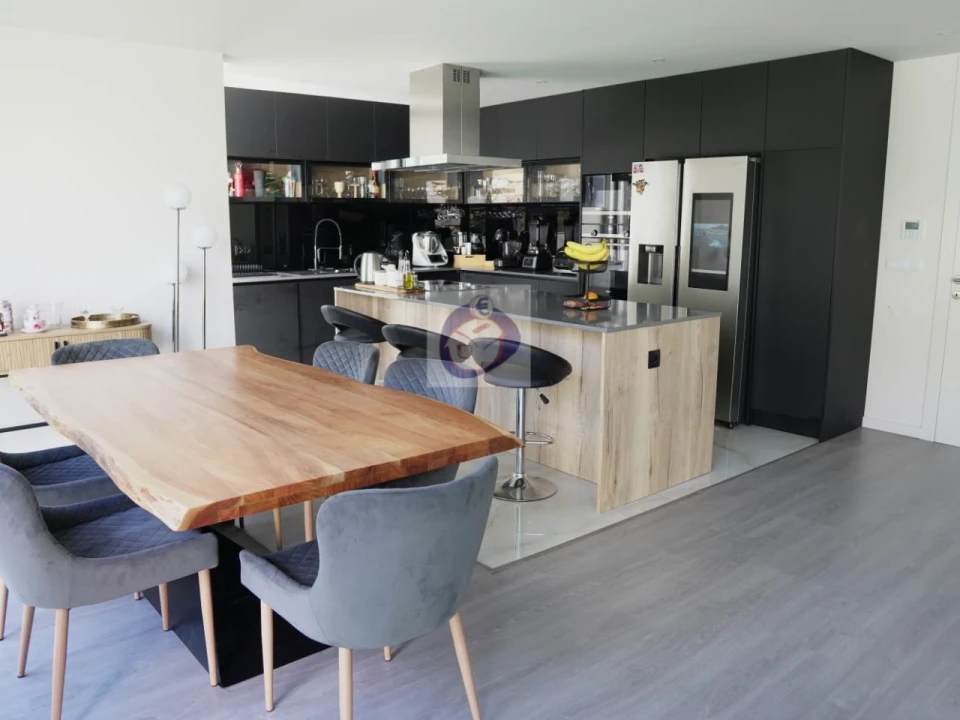 Moradia T4 para Venda em Palmeira Foto 7