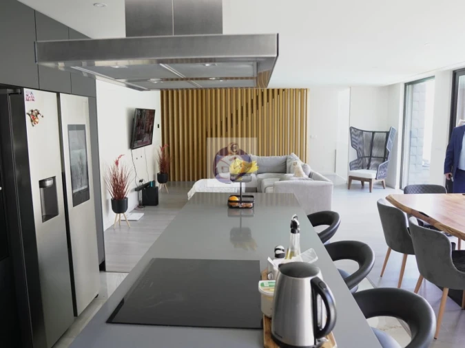 Moradia T4 para Venda em Palmeira Foto 9