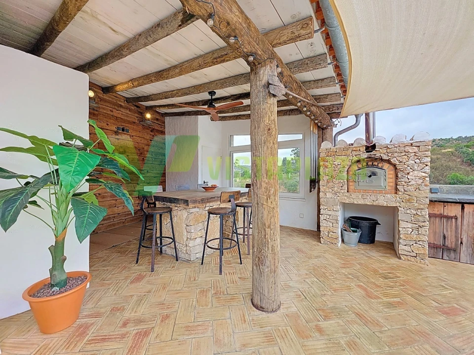 Moradia T3 para Venda em Alte Foto 15