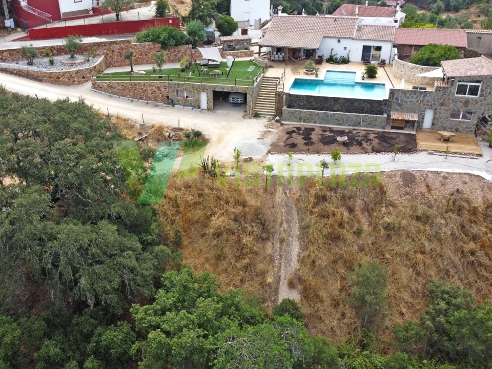 Moradia T3 para Venda em Alte Foto 8